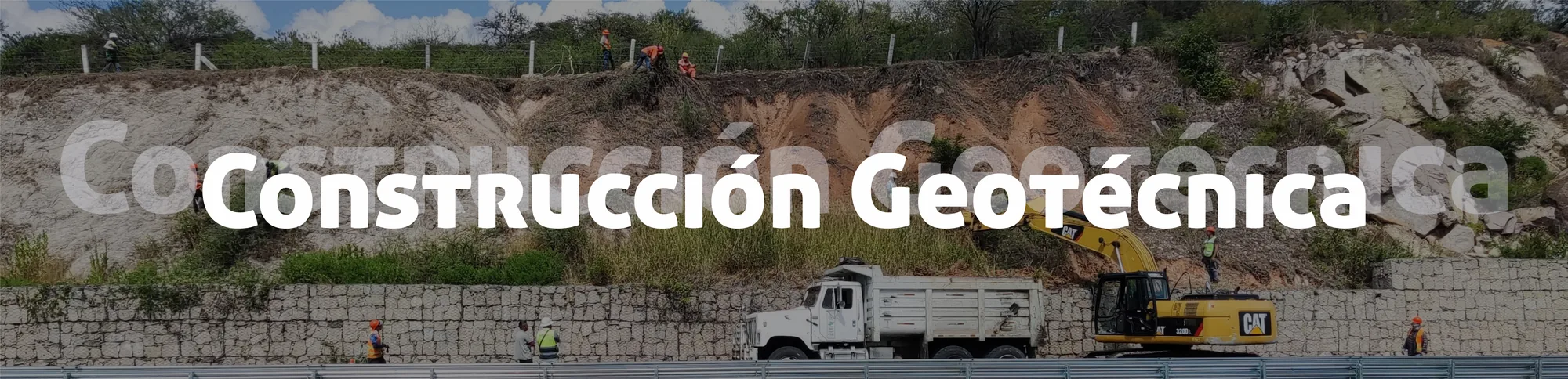 Camión en obra geotécnica